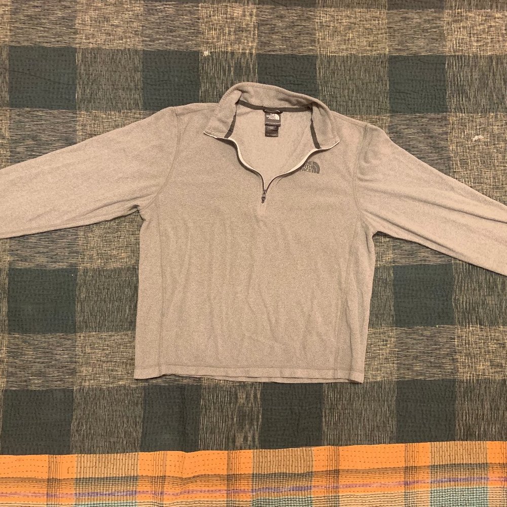 The North Face Lightweight Quarter Zip Fleece